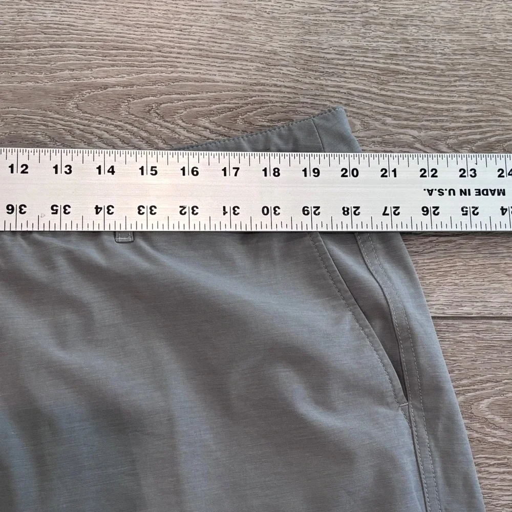 Faherty All Day Shorts Mens 38 Grey Hybrid Stretch Casual Preppy Summer Golf